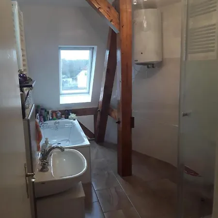 Apartment Schwarzer Adler Mit 3 Schlafzimmern Und 2 Wc *