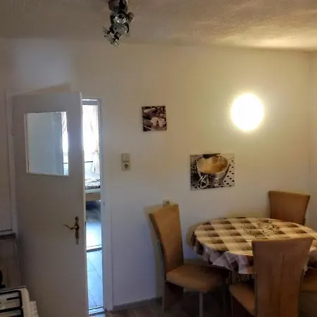 Appartement Schwarzer Adler Mit 3 Schlafzimmern Und 2 Wc