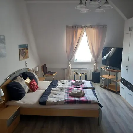 アパート Schwarzer Adler Mit 3 Schlafzimmern Und 2 Wc Markisch Buchholz