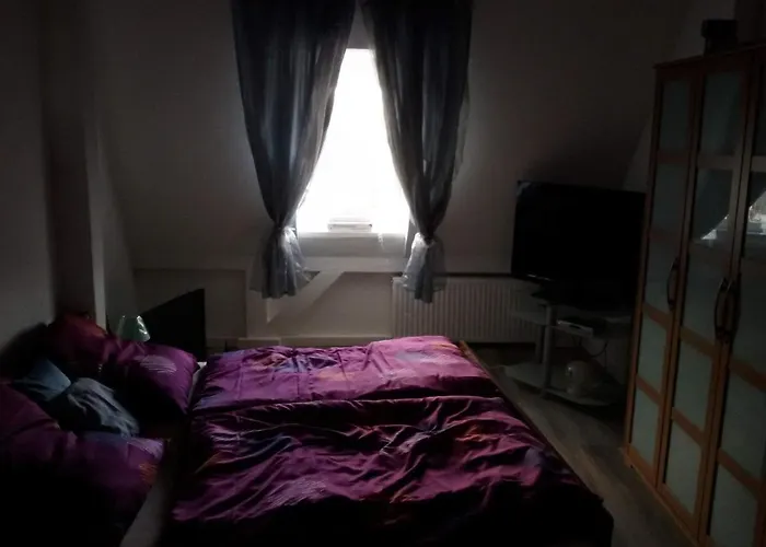 Schwarzer Adler Mit 3 Schlafzimmern Und 2 Wc Apartament